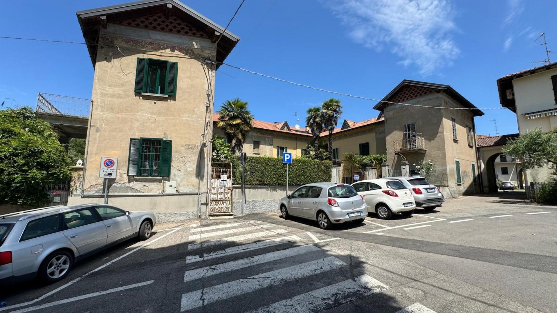 Curt Da Beta - Casa Vacanze Con Giardino In Corte Del XVIII Secolo Malnate Экстерьер фото