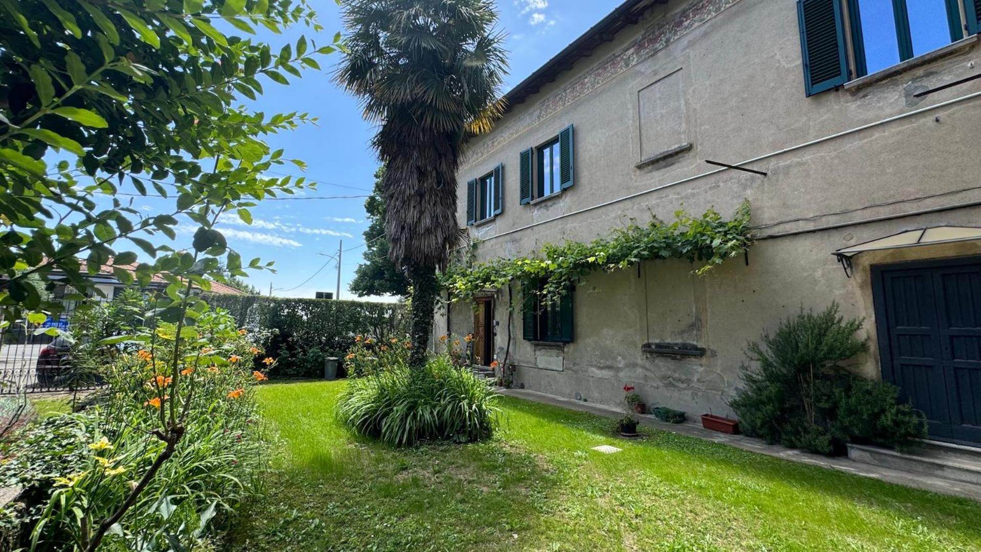 Curt Da Beta - Casa Vacanze Con Giardino In Corte Del XVIII Secolo Malnate Экстерьер фото