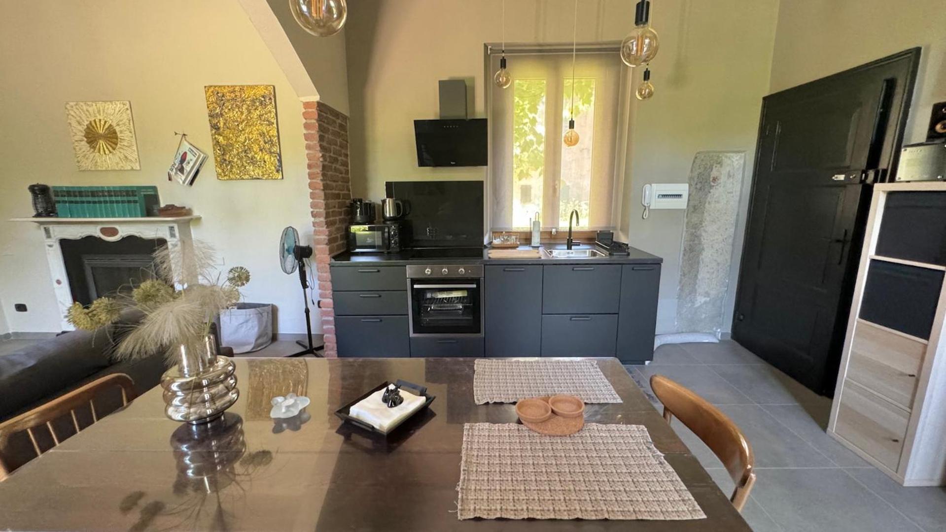 Curt Da Beta - Casa Vacanze Con Giardino In Corte Del XVIII Secolo Malnate Экстерьер фото